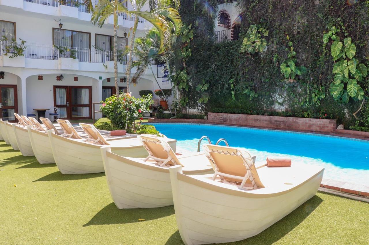 Los Arcos Suites Puerto Vallarta Exteriör bild