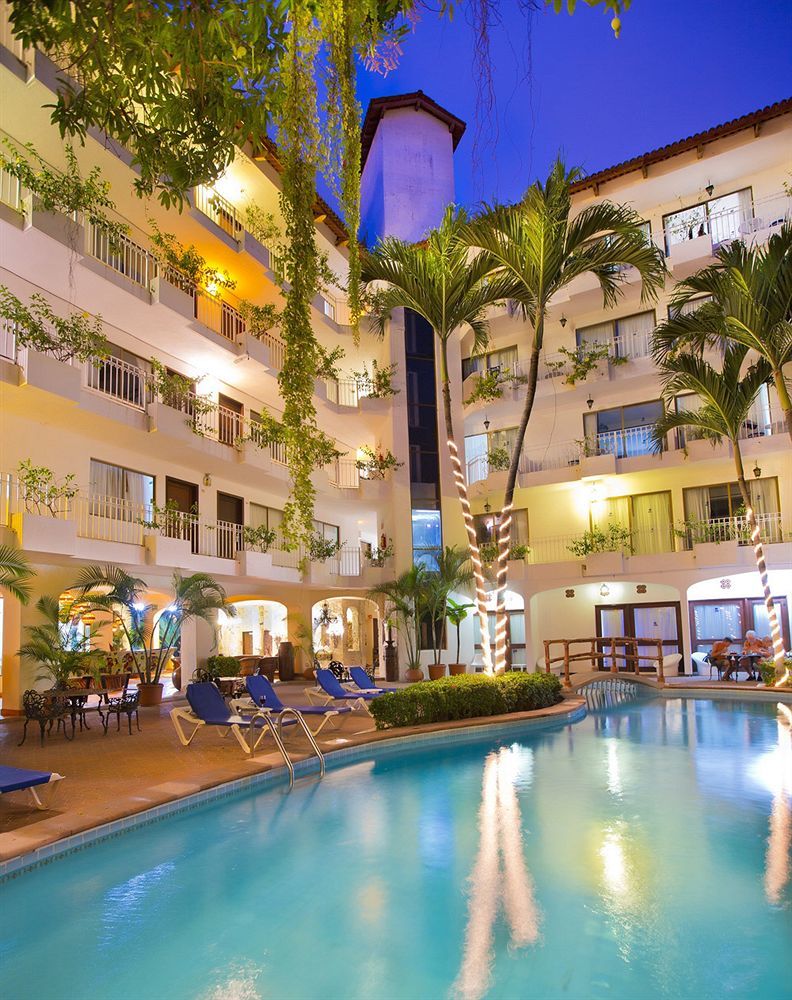 Los Arcos Suites Puerto Vallarta Exteriör bild